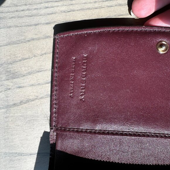Burberry Burgundy House Check Wallet, Exceptional Condition! - Picture 3 of 14